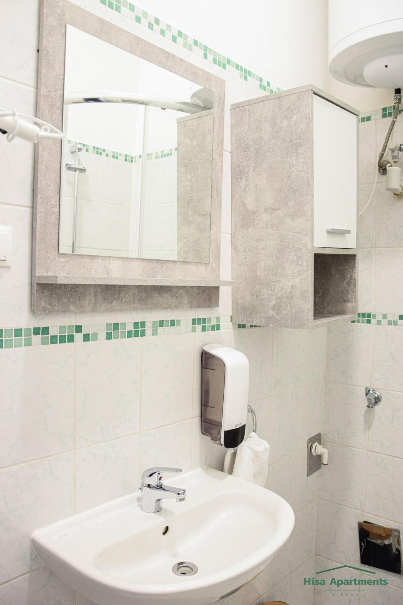 Hisa Apartments Виена Екстериор снимка