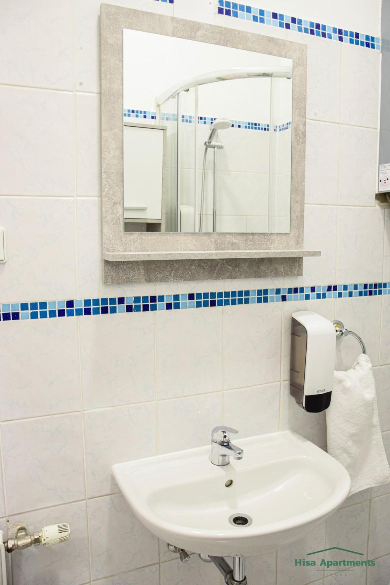 Hisa Apartments Виена Екстериор снимка