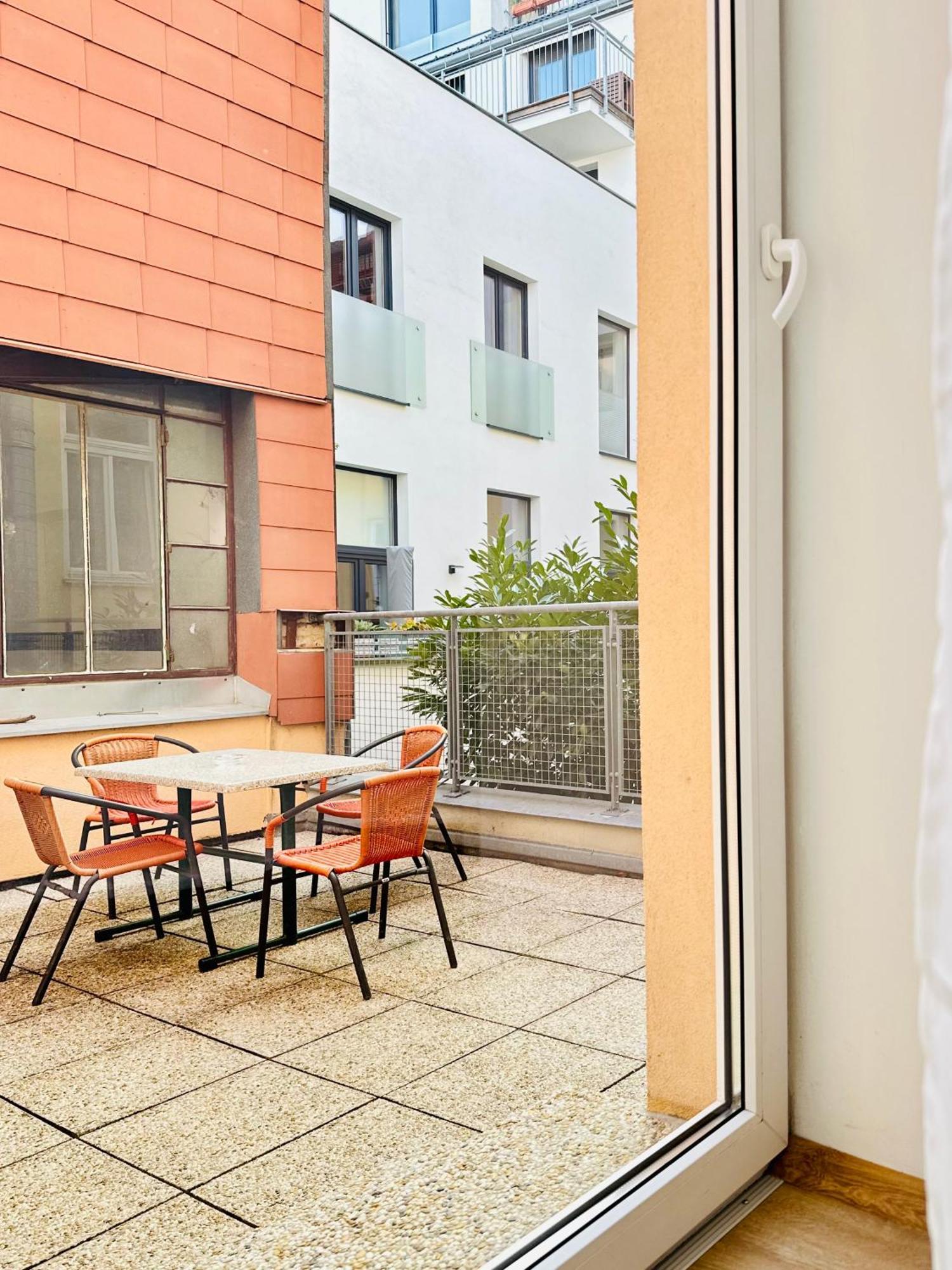Hisa Apartments Виена Екстериор снимка